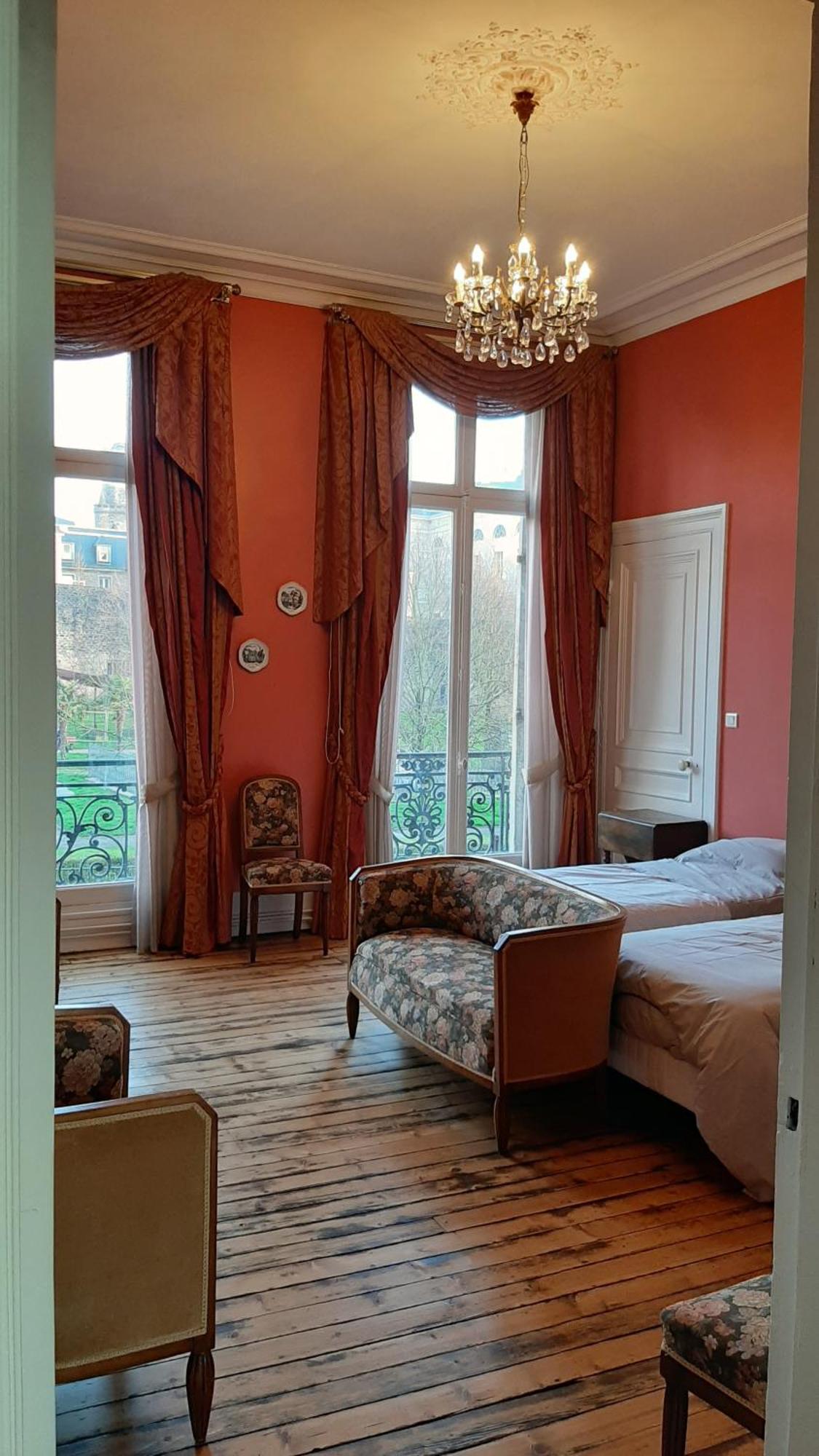 La Belle Boulonnaise Bed & Breakfast